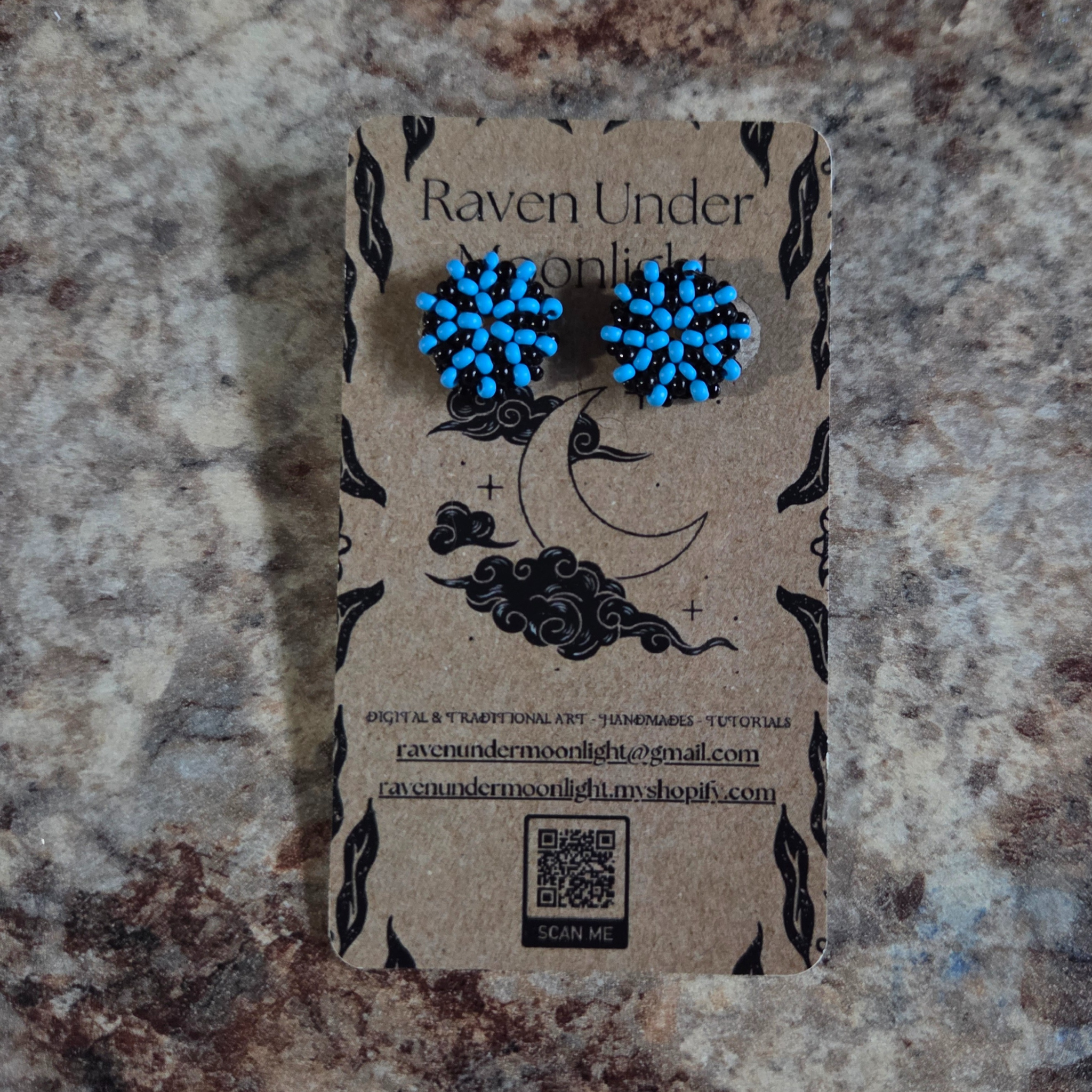 Black & Bright Blue Stud Set