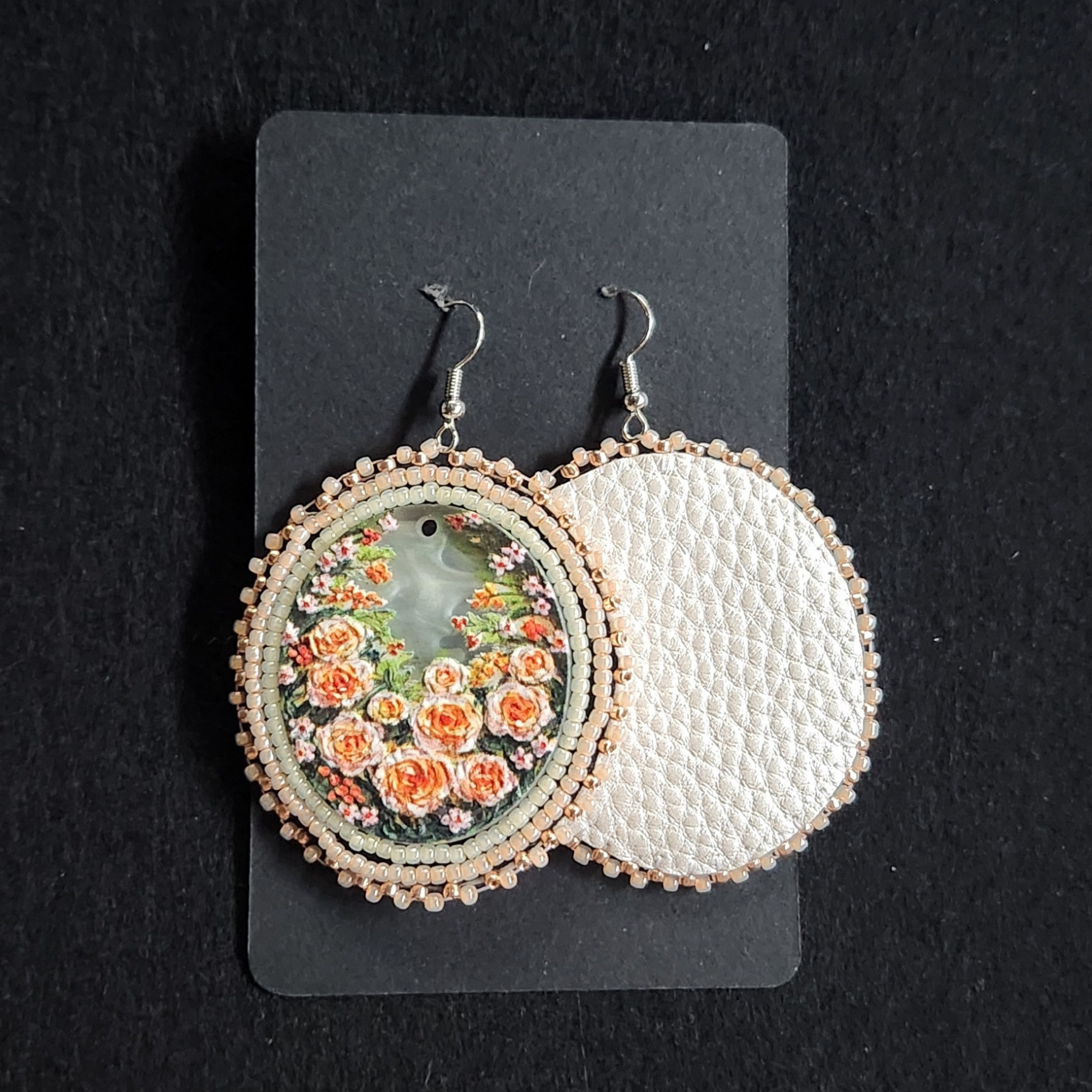 Large Center Peach Roses (Seed Beads)
